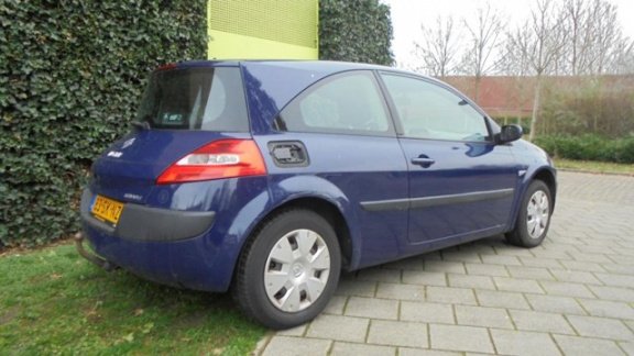 Renault Mégane - 1.4 16V Accès - 1