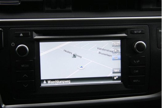 Toyota Auris Touring Sports - 1.8 Hybrid Dynamic Navigatie/ Camera - 1