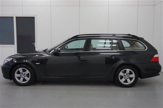 BMW 5-serie Touring - 520d Business Line | LEDER | STOELVERWARMING | NAVIGATIE | SCHUIFDAK | - 1