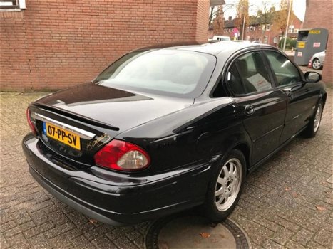 Jaguar X-type - 2.0 D - 1