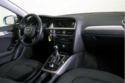 Audi A4 - 2.0 TDI ultra Business Edition Navigatie Climate Control Xenon 200x Vw -Audi-Seat-Skoda - 1