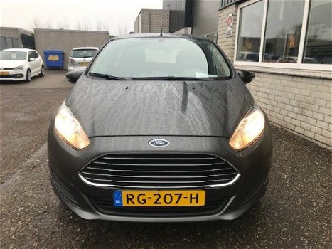 Ford Fiesta - 1.25 5D Champions Edition Nieuw Model-Airco - 1