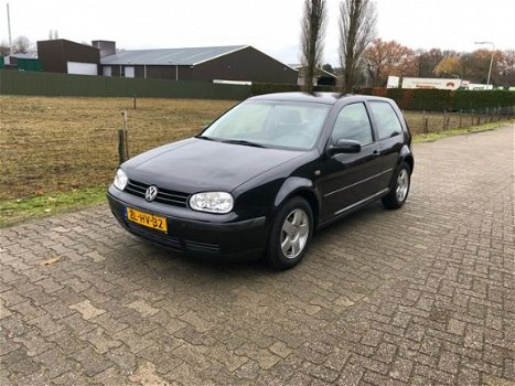 Volkswagen Golf - UNIEKUNIEK 1.6 Comfortline - 1