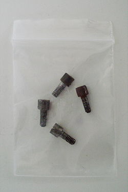 4 stuks comtoise schroeven met originele Franse schroefdraad