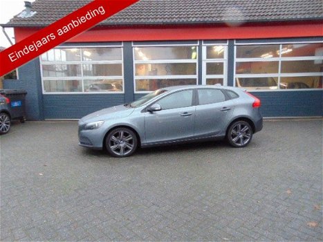 Volvo V40 - 2.0 D2 Inscription - 1