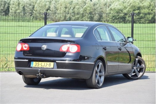 Volkswagen Passat - 1.4 TSI Comfortline BlueMotion 2010 Navigatie Stuurbediening Cruise Control - 1