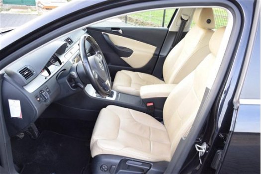 Volkswagen Passat - 1.4 TSI Comfortline BlueMotion 2010 Navigatie Stuurbediening Cruise Control - 1