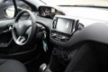 Peugeot 208 - Signature 1.2 Puretech 82PK NETTO DEAL | Navigatie | DAB + - 1 - Thumbnail