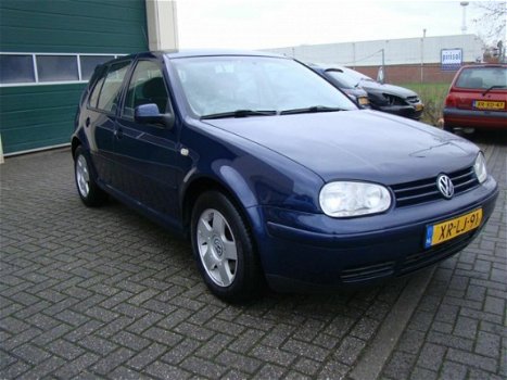 Volkswagen Golf - 1.8-5V Highline - 1