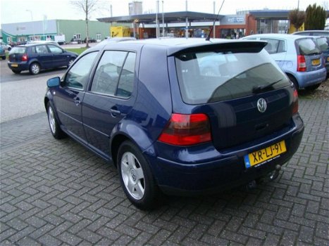 Volkswagen Golf - 1.8-5V Highline - 1