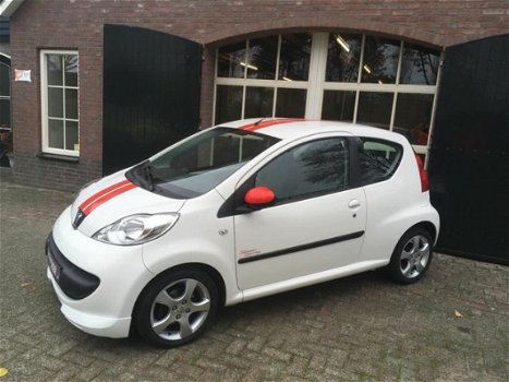 Peugeot 107 - 1.0-12V XS Racing sport editie - 1