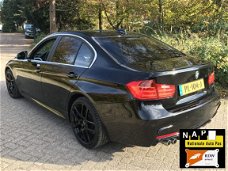 BMW 3-serie - 330D High Executive