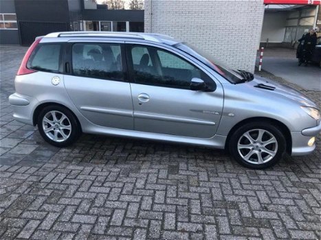 Peugeot 206 - 2.0 HDi Quiksilver - 1