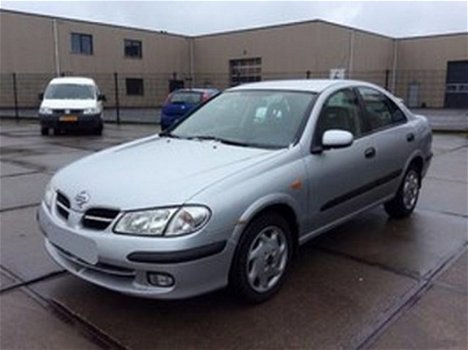 Nissan Almera - 2.2 Di Comfort saloon Airco - 1