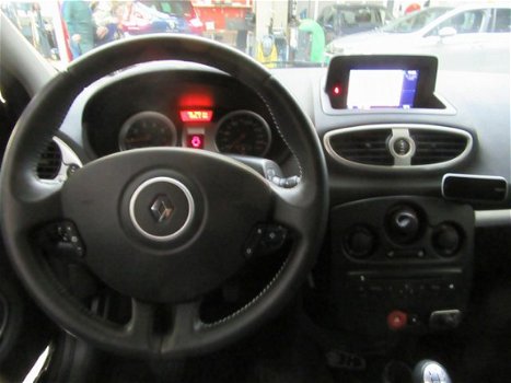 Renault Clio - 1.2 Navigatie Airco Lichtmetalen velgen Cpv Elektrische ramen 1.2 Collection - 1