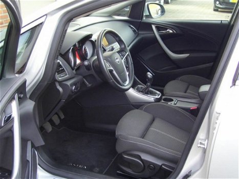 Opel Astra - 1.4 Turbo Cosmo 120PK 5-drs, airco, cruise, navi, pdc, lmv, xenon RIJKLAAR - 1