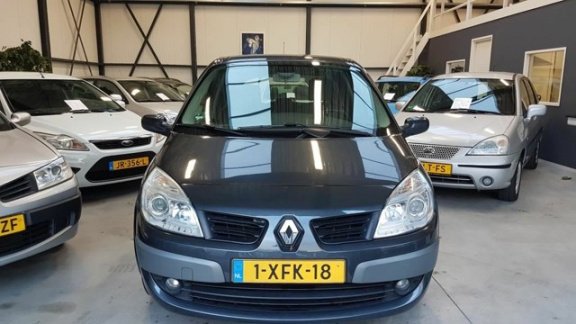 Renault Scénic - 1.6-16V Business Line - Clima, Navi, Trekhaak - 1