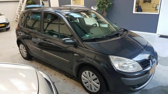 Renault Scénic - 1.6-16V Business Line - Clima, Navi, Trekhaak - 1