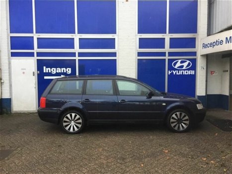 Volkswagen Passat Variant - 1.8-5V Turbo Trendline Aflevering met nieuwe APK airco elec ramen trekha - 1