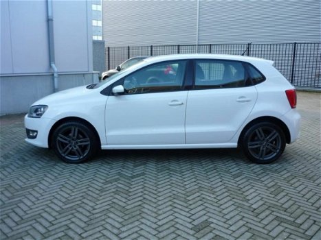 Volkswagen Polo - 1.2 TSI BlueMotion Comfort Edition NLauto 5 Deurs Airco Dealer ond 6 mnd GARANTIE - 1