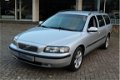 Volvo V70 - 2.4 D5 163pk Leder 7 Persoons Lage bijtelling - 1 - Thumbnail