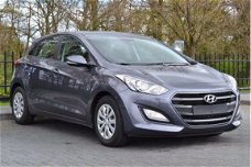 Hyundai i30 - 1.6 Trend Navi, cruise, airco, camera