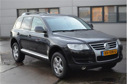 Volkswagen Touareg - 2.5 TDI Highline - 1