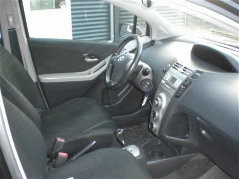 Toyota Yaris - 1.0 VVTi Acces /Airco/5-Deurs/Automaat/ - 1