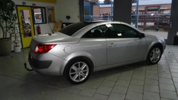 Renault Mégane coupé cabriolet - 2.0-16V Privilège Luxe - 1