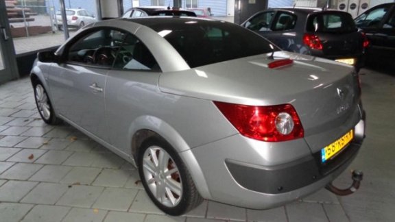 Renault Mégane coupé cabriolet - 2.0-16V Privilège Luxe - 1