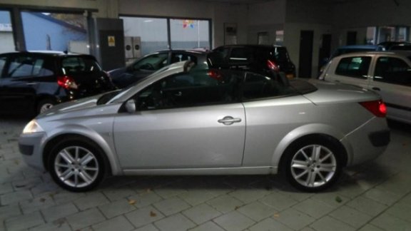 Renault Mégane coupé cabriolet - 2.0-16V Privilège Luxe - 1