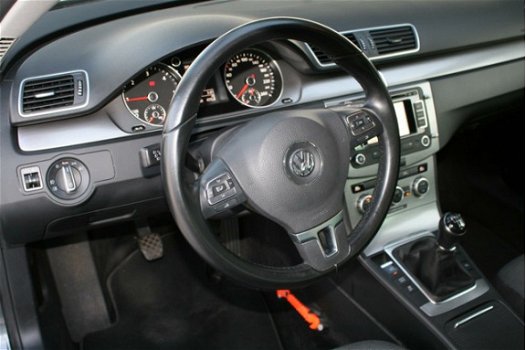 Volkswagen Passat Variant - 1.6 TDI 105pk BMT Comfort Executive Line - 1