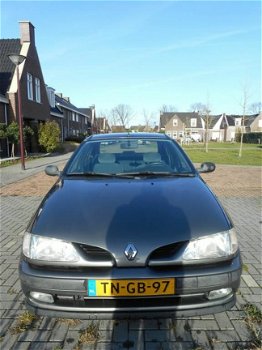 Renault Mégane - 1.4e RN / NAP / APK tot 20-7-2019 - 1