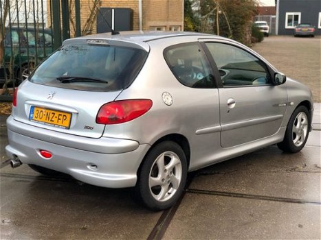 Peugeot 206 - 1.4-16V Quiksilver *Clima - 1