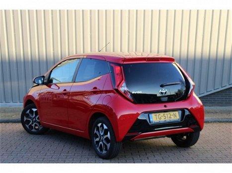 Toyota Aygo - 1.0 VVT-i x-first 5drs Airco Parkeercamera - 1