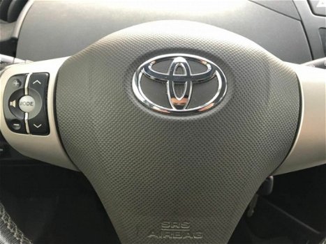 Toyota Yaris - 1.4 D-4D Sol 5DR NAP APK Airco Elekpakket Ketting - 1