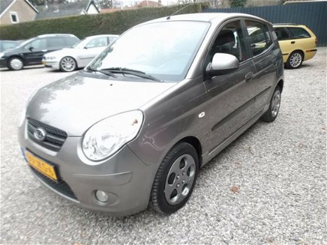 Kia Picanto - 1.0 Fifteen nieuwe apk 06-09-2020 - 1