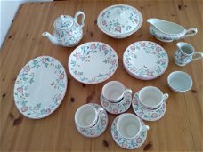 The Chartwell Collection Churchill "Blair Rose " servies