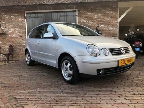 Volkswagen Polo - 1.4-16V Comfortline 1.4 5 Deurs - 89dKM - ZEER NETTE EN KLOPPENDE AUTO - 1