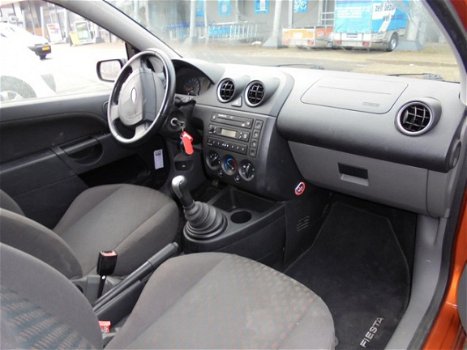 Ford Fiesta - 1.6-16V First Edition - 1