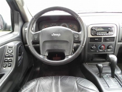 Jeep Grand Cherokee - 1