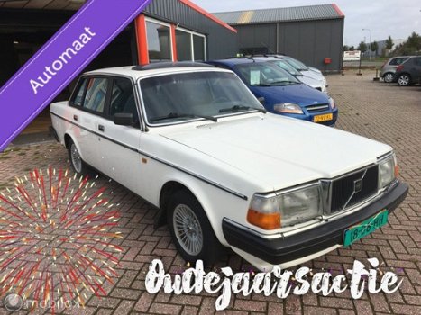 Volvo 244 - 2.3 GLE Automaat zeer mooie auto - 1