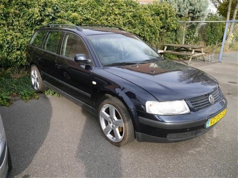 Volkswagen Passat Variant - 1.8-5V Turbo Trendline - 1