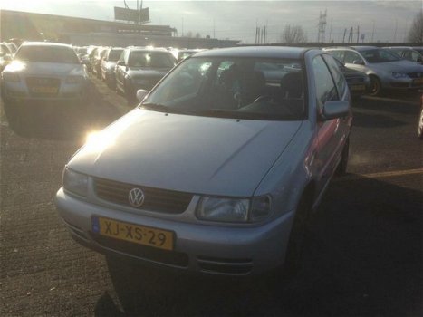 Volkswagen Polo - 1.6 - 1