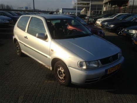 Volkswagen Polo - 1.6 - 1