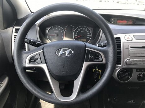 Hyundai i20 - 1.2i DynamicVersion | Elektrische ramen voor | Radio/CD | Airco | LM Velgen | Staat in - 1