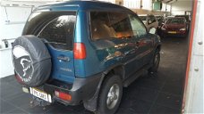 Nissan Terrano - ll 2.7 TD LX onverwoestbaar 4maal 4 4*4