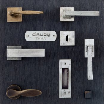 Dauby Fama deurbeslag, voorbeelden op paneel Fama IN 15 - 1