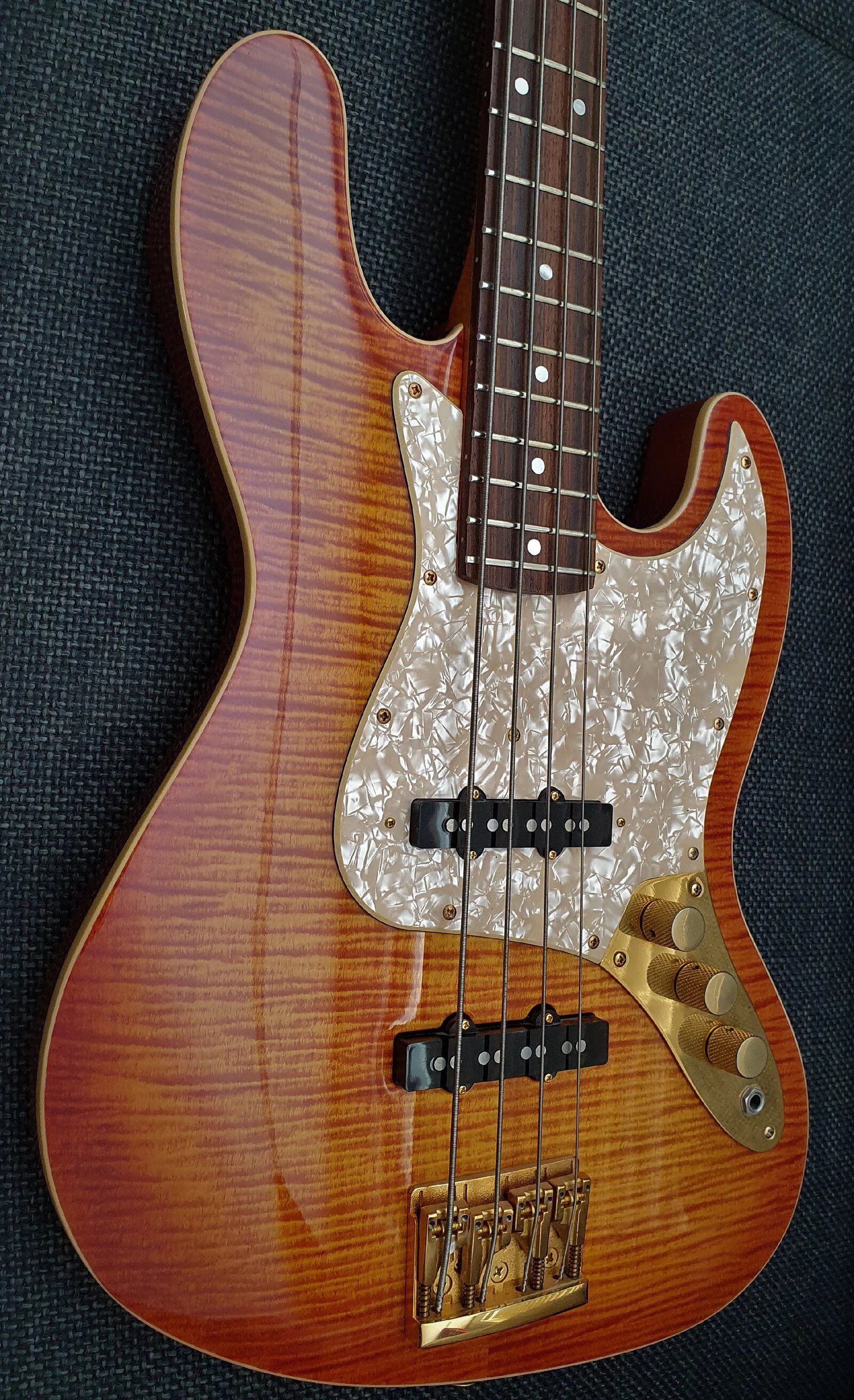Richwood Jazz Bas RCH-1610 zeer special. Limited Edition. - Afbeelding 6