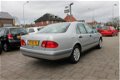 Mercedes-Benz E-klasse - 200 Classic, Automaat - 1 - Thumbnail